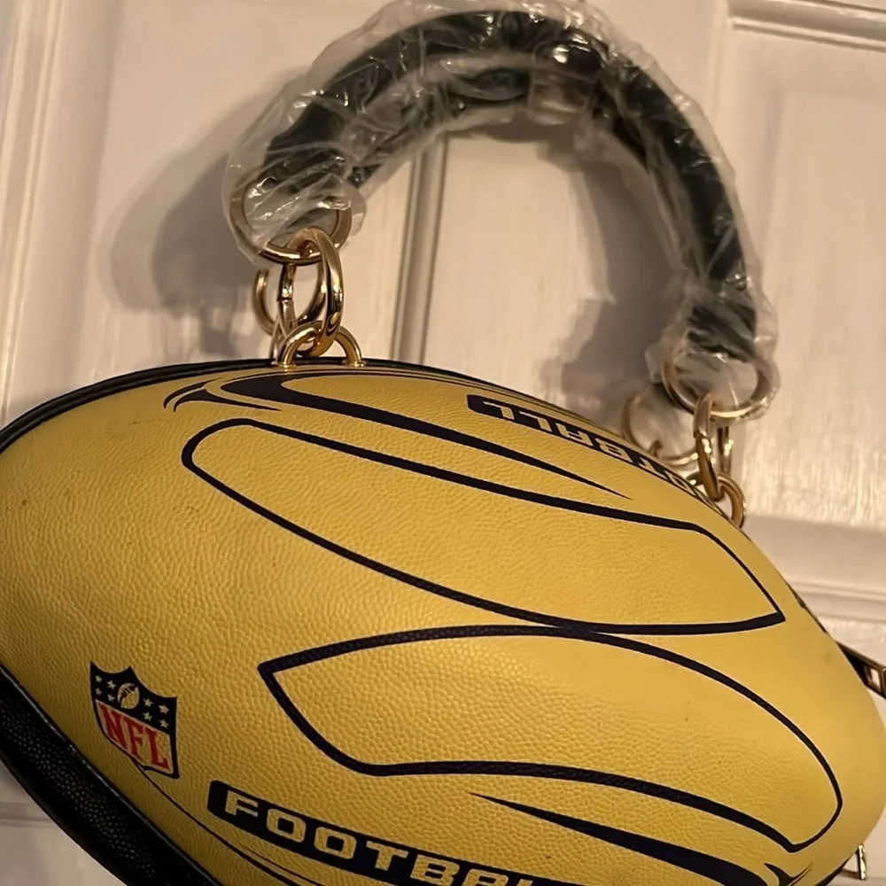 Caleesa football bag NWT
